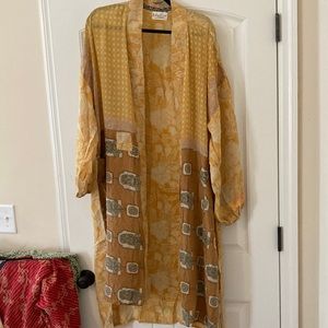 DEAL ALERT 🚨 KANTHA BAE Golden Kimono Duster OS Never Worn